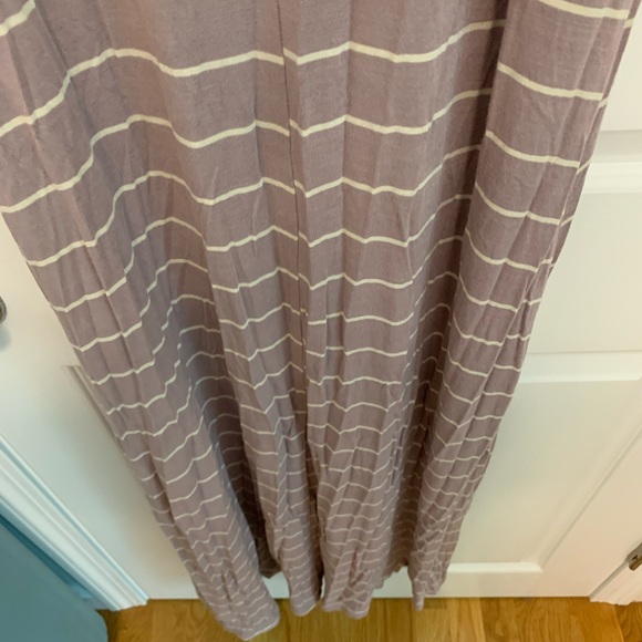 Exist striped key hole maxi dress. Size medium - Picture 9 of 10